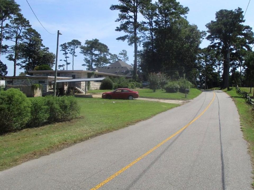 2nd image of 744 Oriole Dr