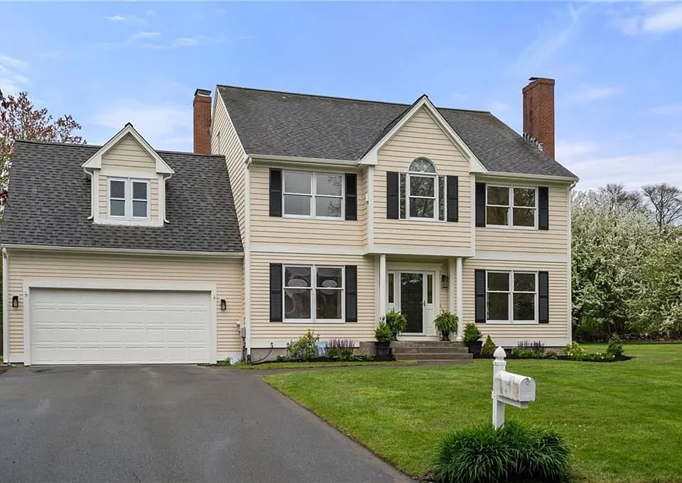 43 Bluegrass Dr