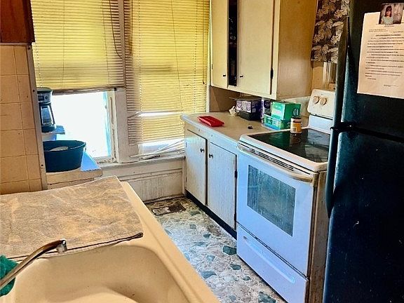 3rd image of 522 Wire Rd