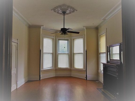 3rd image of 2355 Ohio Ave APT 1