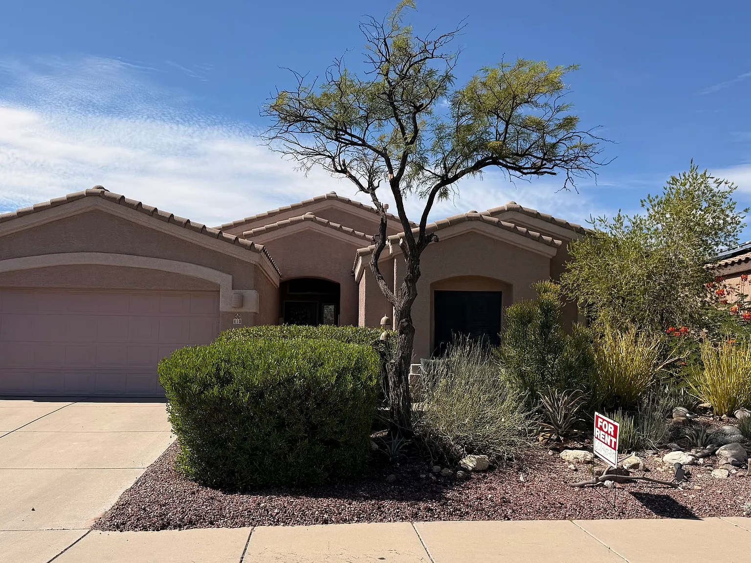 4 bed, 2100 sqft, $2,250 — Photo 1