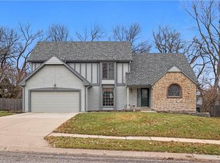 7912 Alden Ln, Lenexa, KS 66215