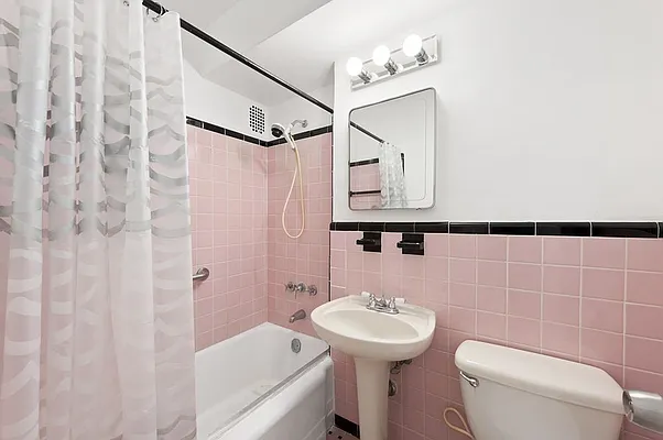 Sold by Simone Song Properties, LLC | media 24