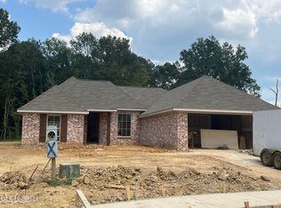 525 Silver Hill Dr, Pearl, MS 39208