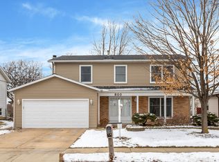 800 Niagara St, Carol Stream, IL 60188