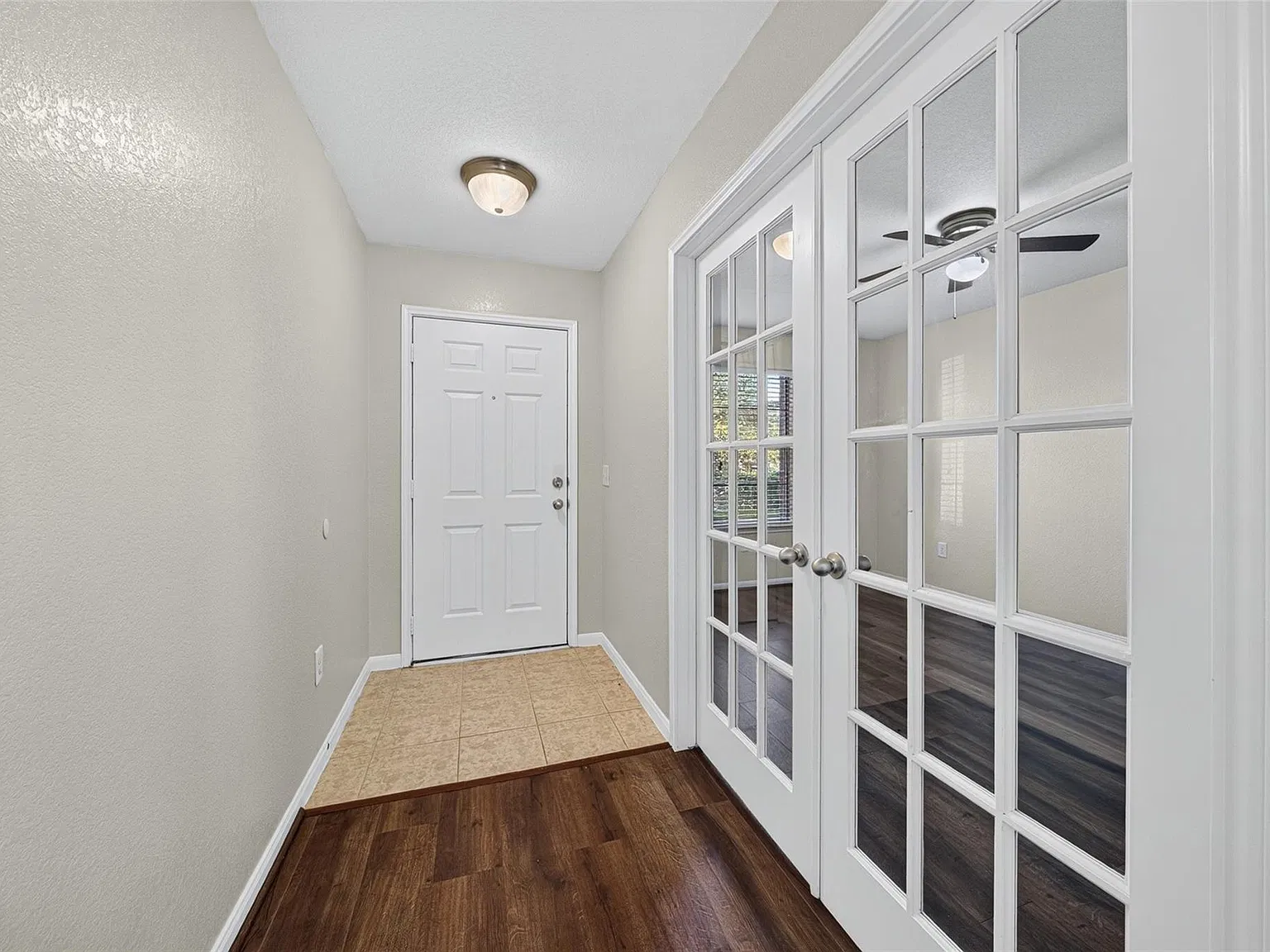 3 bed, 2.0 bath, 1693 sqft, $1,850 — Photo 2