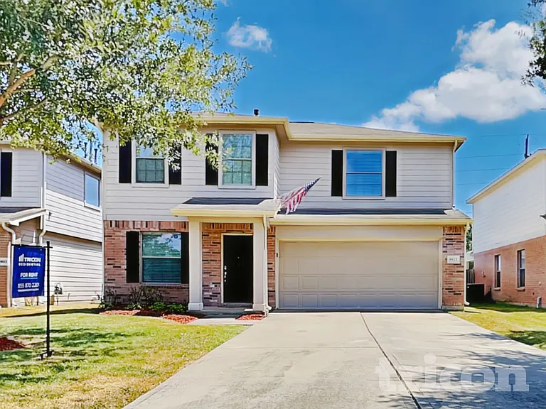 8927 Summer Valley Ln — Photo 1