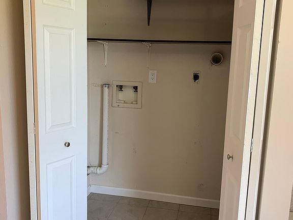 Washer/Dryer hook up