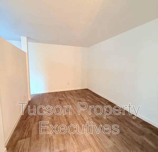 3810 E Monte Vista Dr #110 — Photo 17