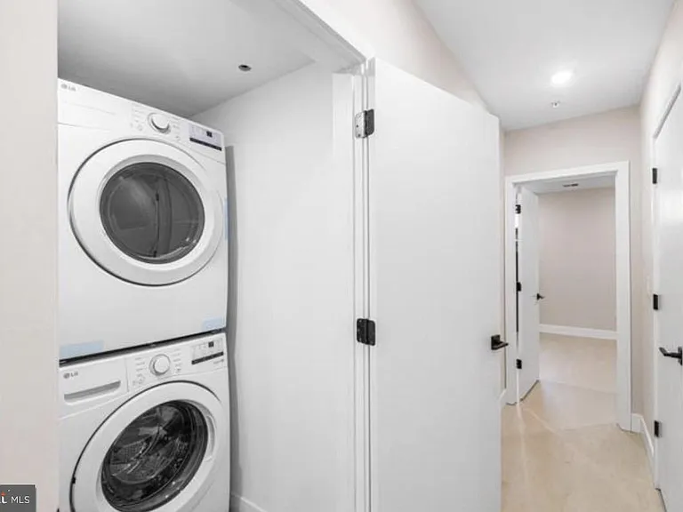 2051 E William St #1 — Photo 10