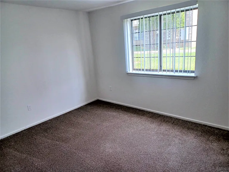 Thornridge Apartments — Photo 62