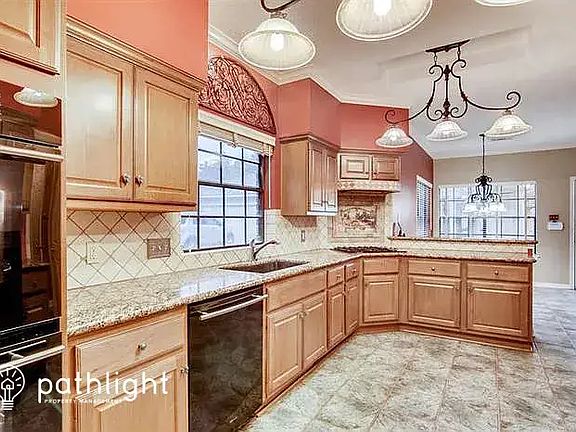 3rd image of 4542 Windy Hollow Dr