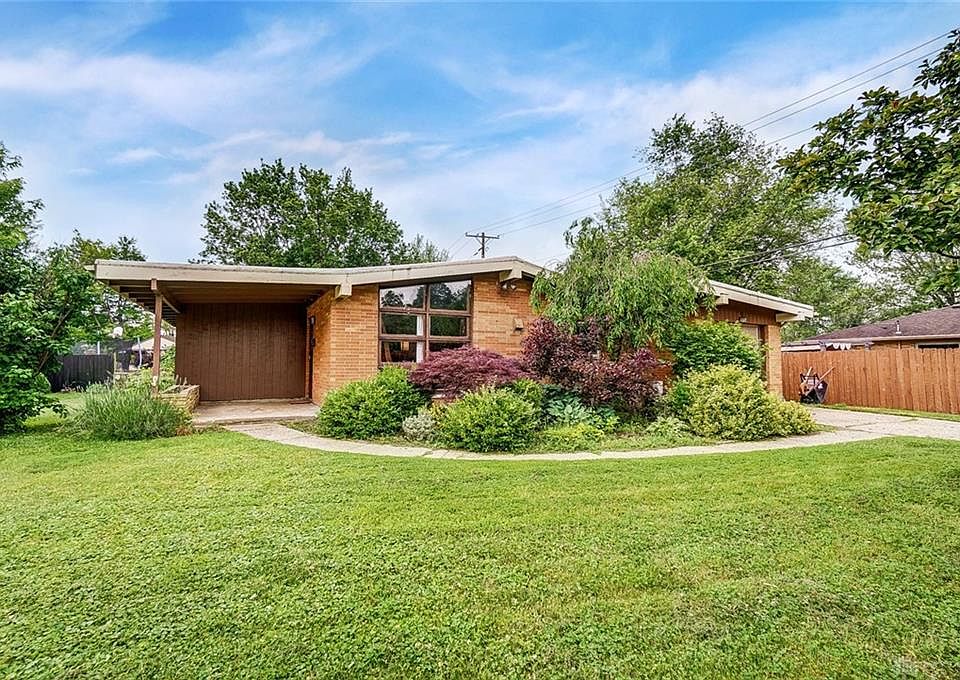 1st image of 1008 Chateau Dr