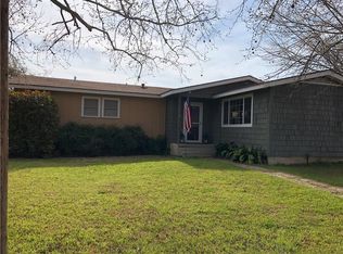 510 N Hall St, Hamilton, TX 76531