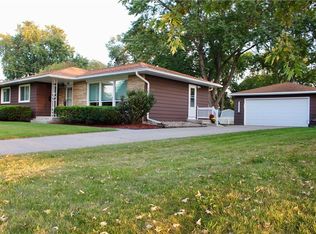 804 20th St, Ames, IA 50010