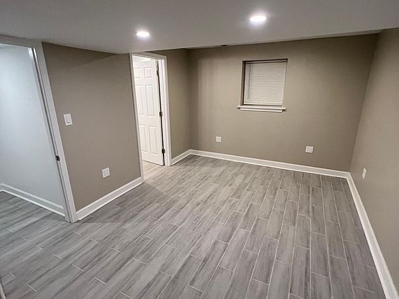 4th image of 2523 W Lunt Ave #G