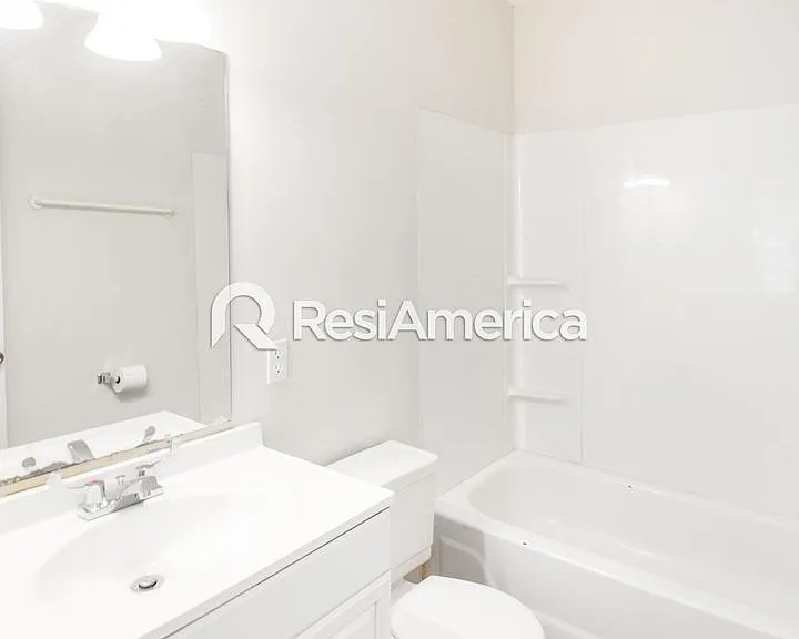 4470 Hunter Bay Dr — Photo 7