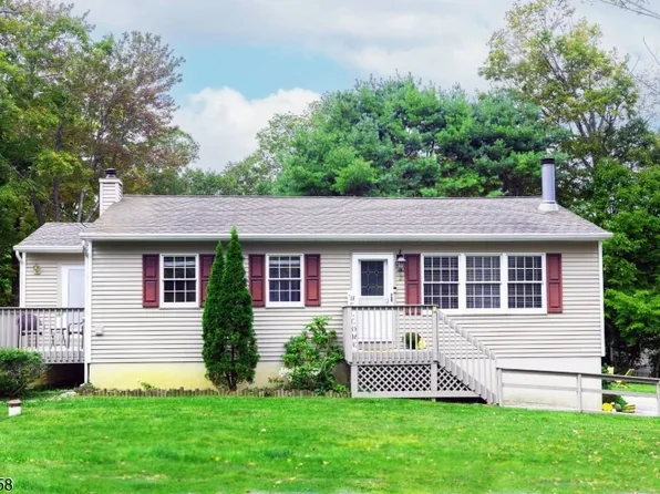 2 Grand St, Vernon Twp., NJ 07422