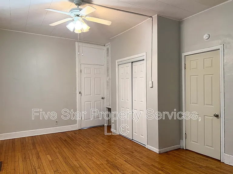 109 S Walnut St — Photo 10