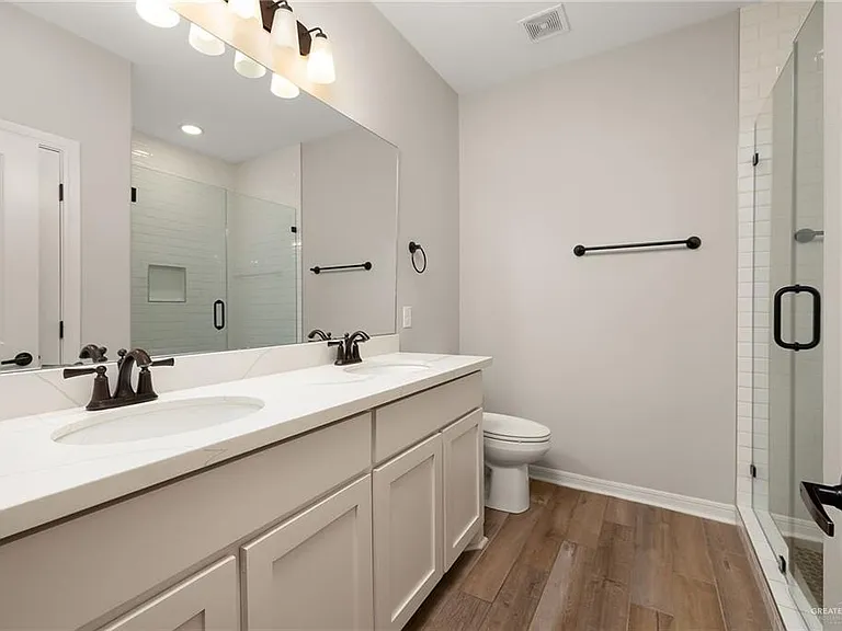 1403 E Sonador Dr S — Photo 8