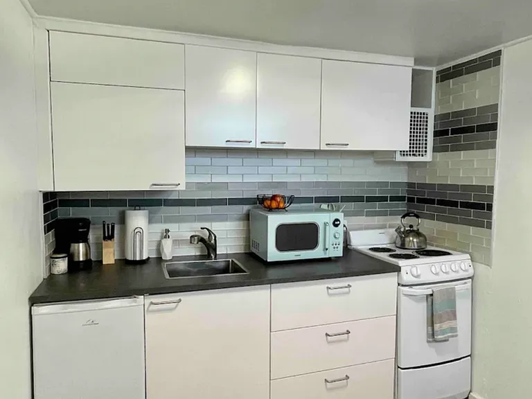 1418 Gaylord St #1 — Photo 6