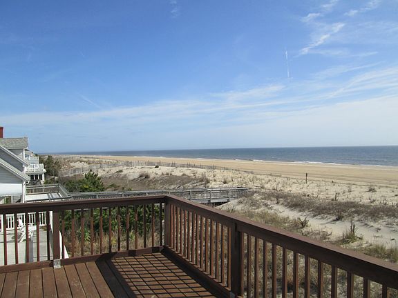 4th image of 803 Bunting Ave