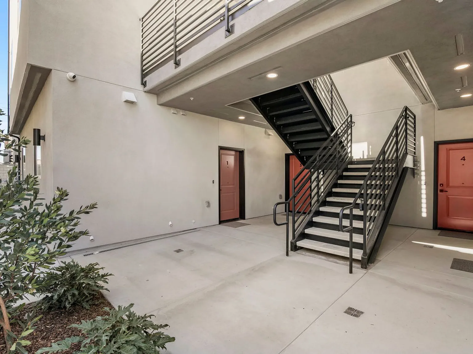 Summit on Iowa — Photo 4