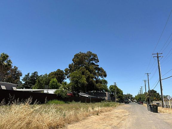 3rd image of 6231 63rd St