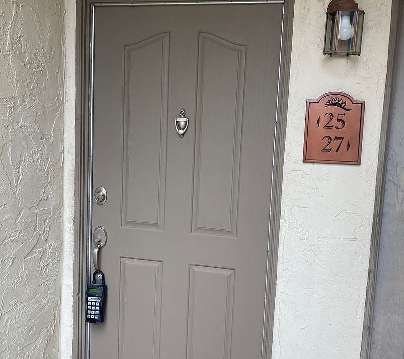 1st image of 432 Edgehill Ln Unit 25