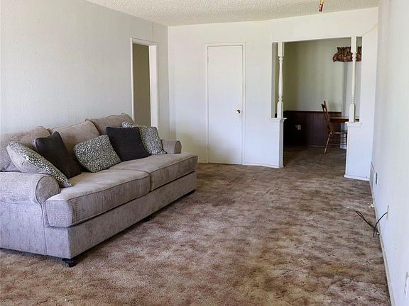 2nd image of 2944 SW 52nd Pl