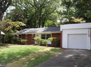 5504 Hinton St, Springfield, VA 22151