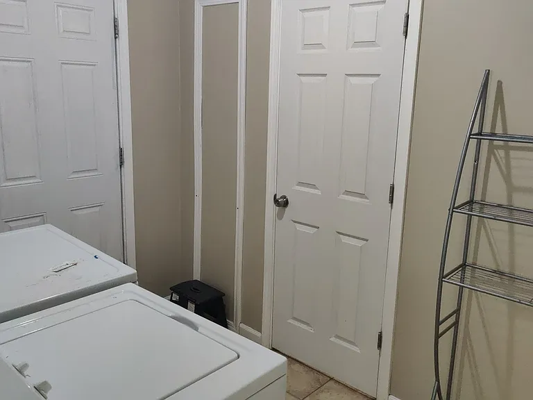649 Oswego Ave — Photo 10