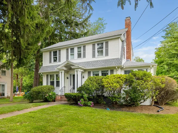 18 Tecumseh Road, West Hartford, CT 06117