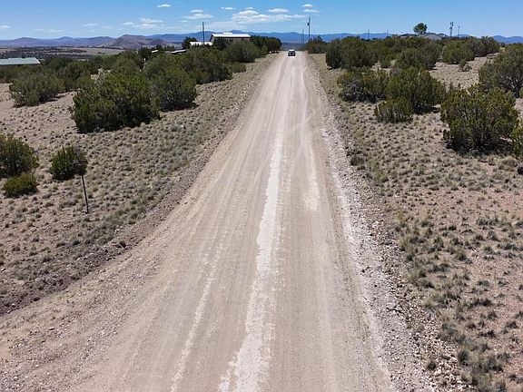 4th image of 3 County Rd