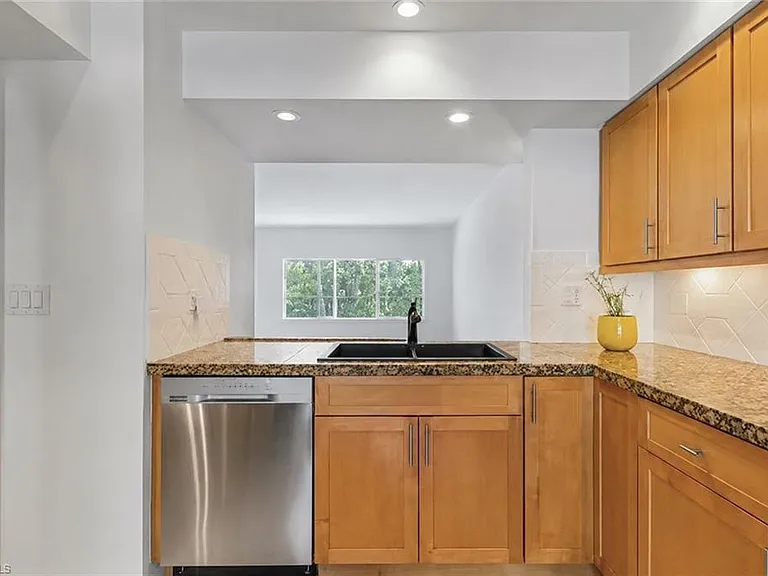 322 Sugar Pine Ln #322 — Photo 6