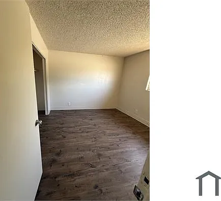 2 bed, $979 — Photo 1