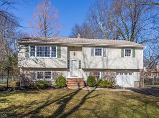 53 Addie Ln, Whippany, NJ 07981