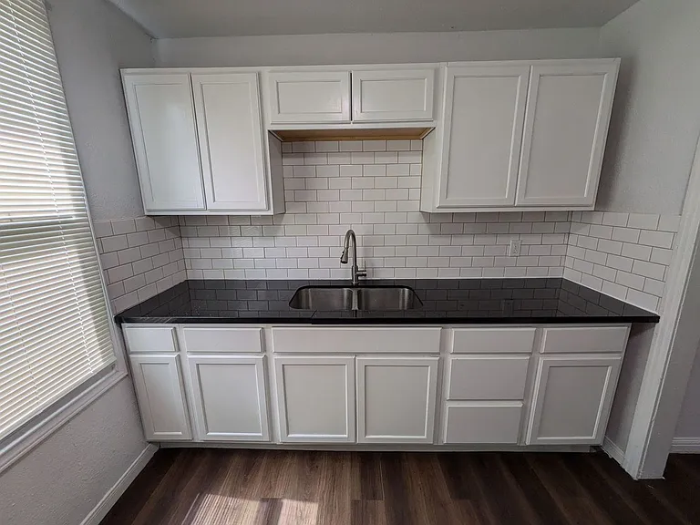 4770 Galveston St — Photo 4
