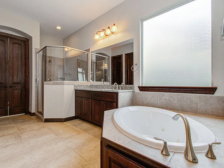 5711 Avon Landing Ln — Photo 13