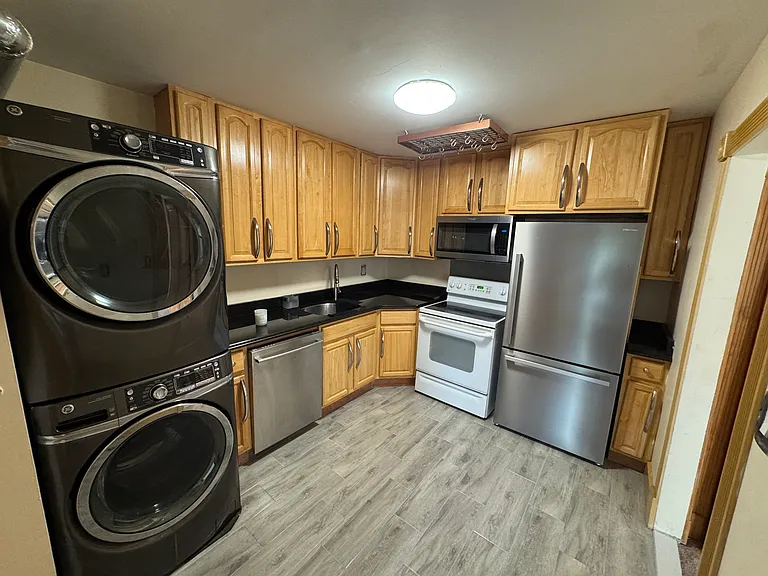 8K Twin Rivers Dr #8-K — Photo 6