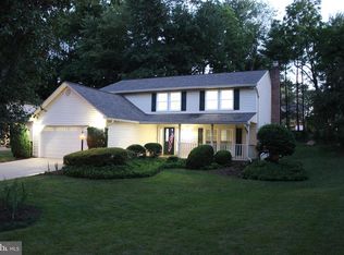 6310 Falling Brook Dr, Burke, VA 22015