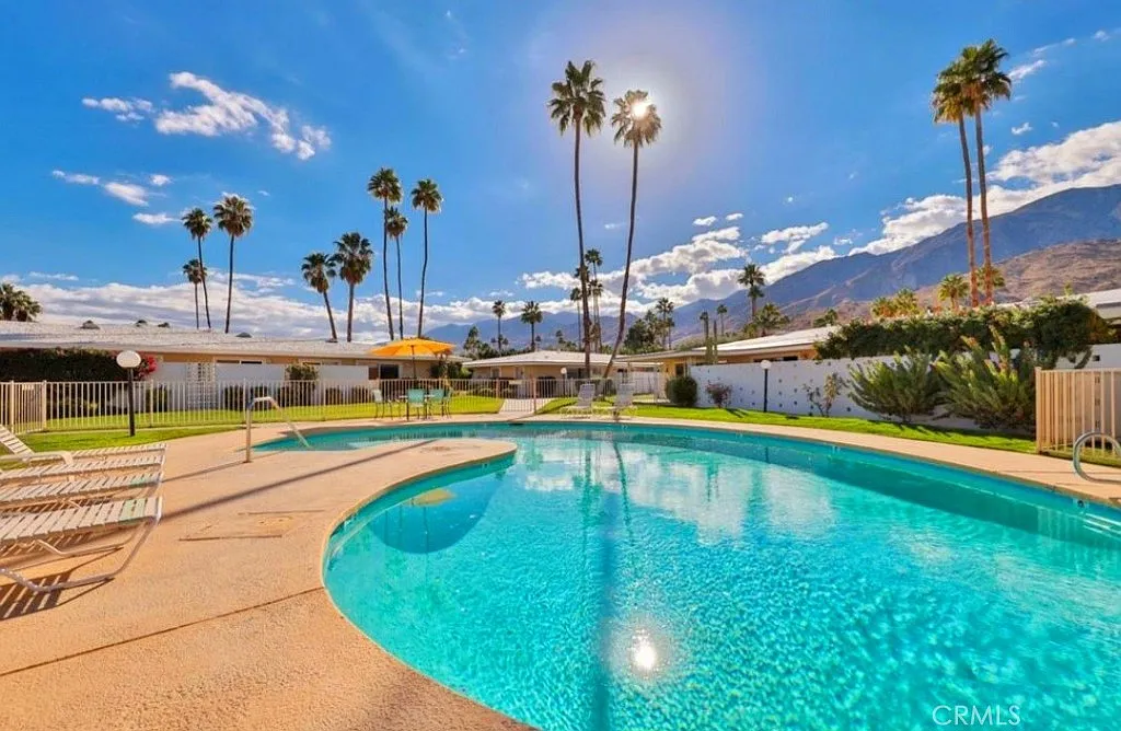 2 bed, 1200 sqft, $3,250 — Photo 4