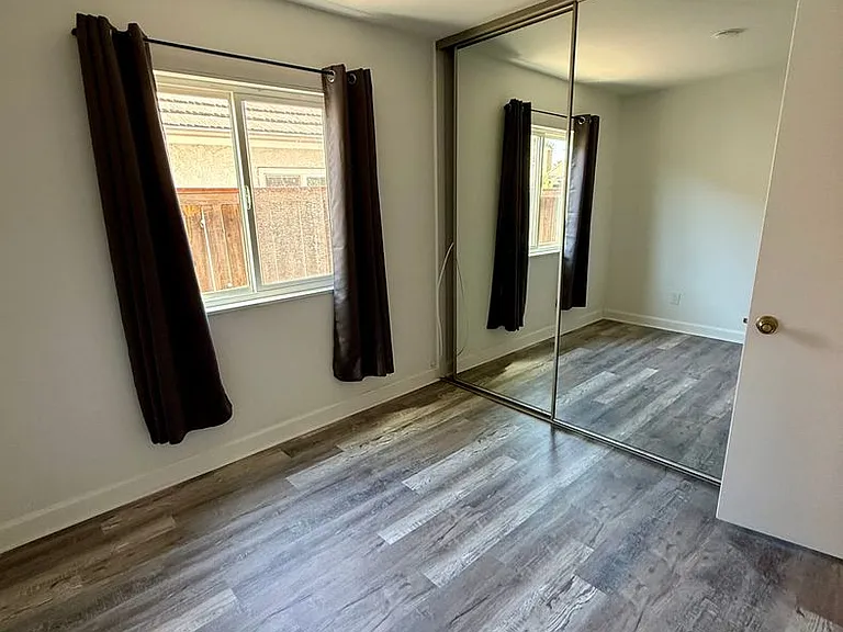 7147 Chaney Ct — Photo 8