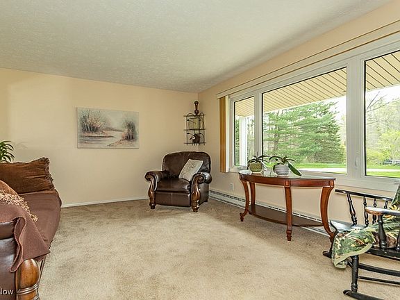 3rd image of 10410 Pinegate Dr