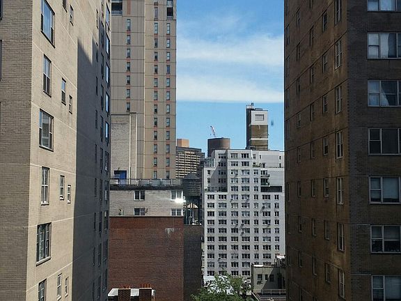 3rd image of 288 Lexington Ave APT 10B