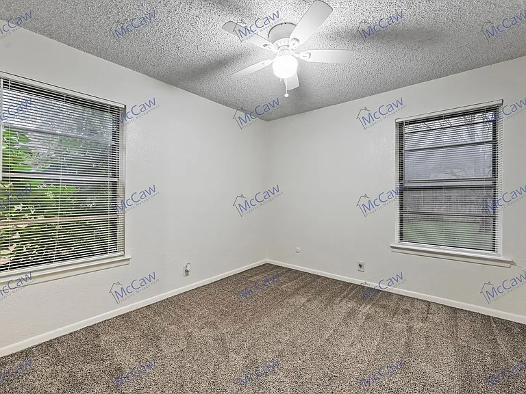 3532 Hilton Dr — Photo 12