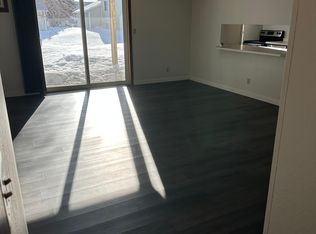 265 23rd St SE APT 3, Willmar, MN 56201