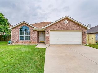 9004 San Joaquin Trl, Fort Worth, TX 76118