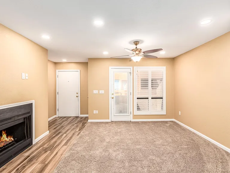 11640 N 51st Ave #216 — Photo 19