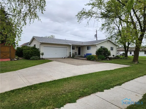 200 Linda Ct, Archbold, OH 43502